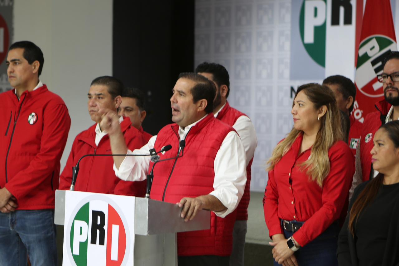 “Morena quiere manipular las elecciones del 2027 adelantando la revocación de mandato”: José Luis Garza Ochoa