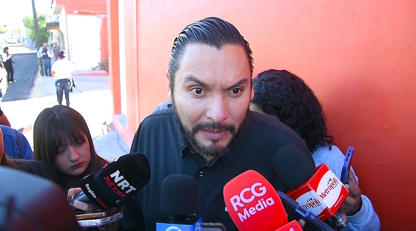 Entrega Carlos Villarreal obra de recarpeteo en la Privada Buenos Aires dentro del programa “Prendamos Monclova”