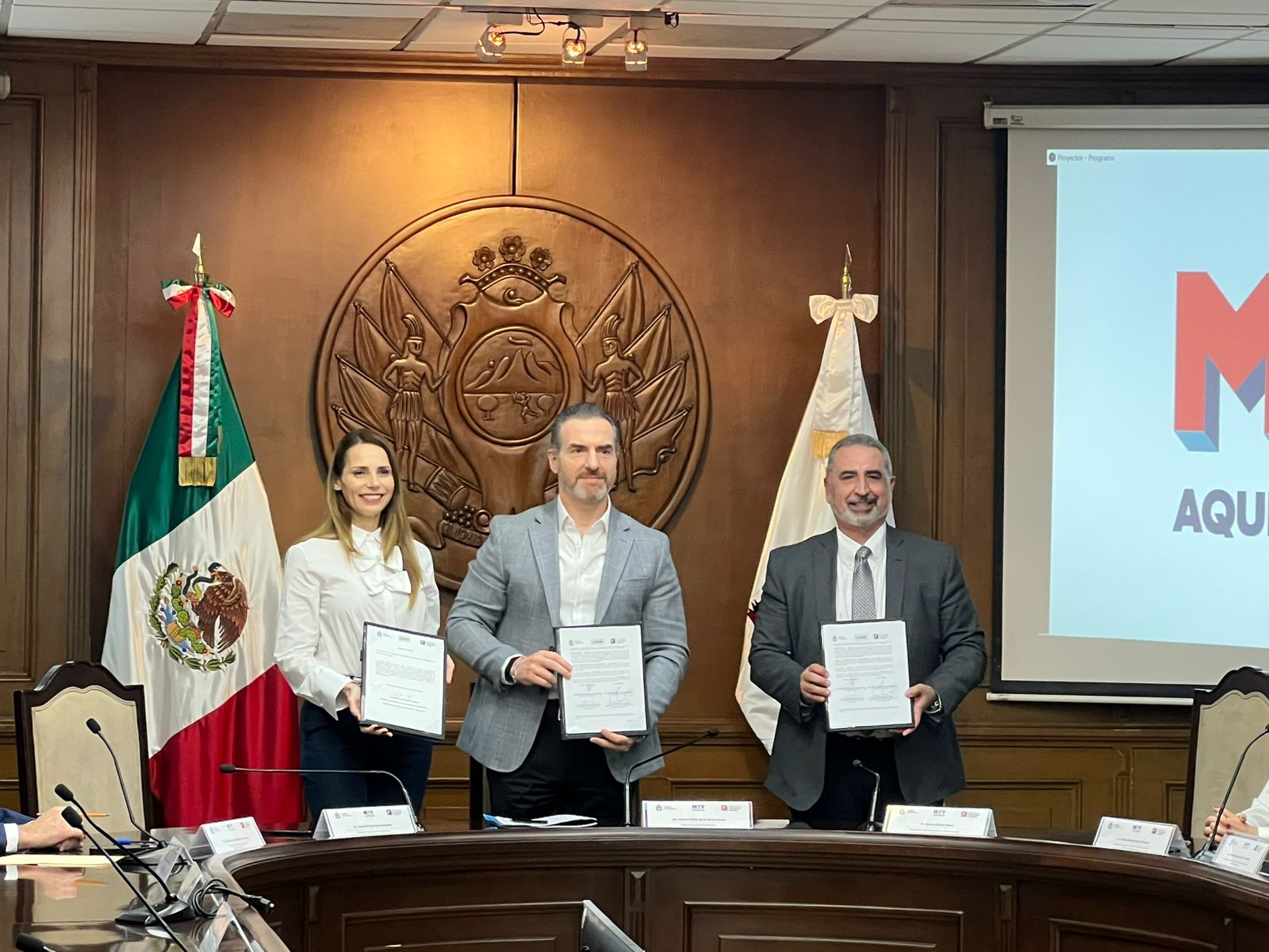 Monterrey y UDEM estrechan alianza para fortalecer el talento joven y profesionalizar al servicio público