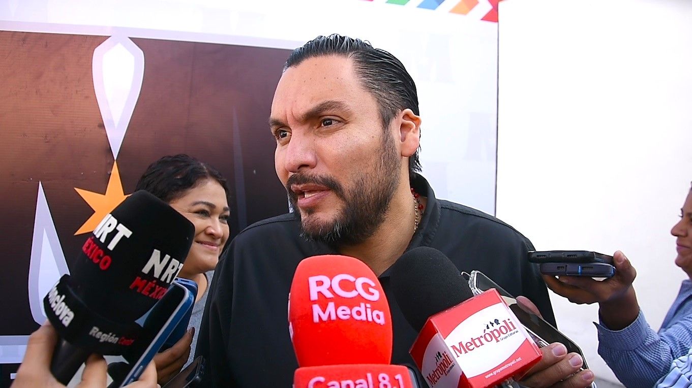 Carlos Villarreal entrega rehabilitación de la Calle San Miguel en la Zona Centro de Monclova