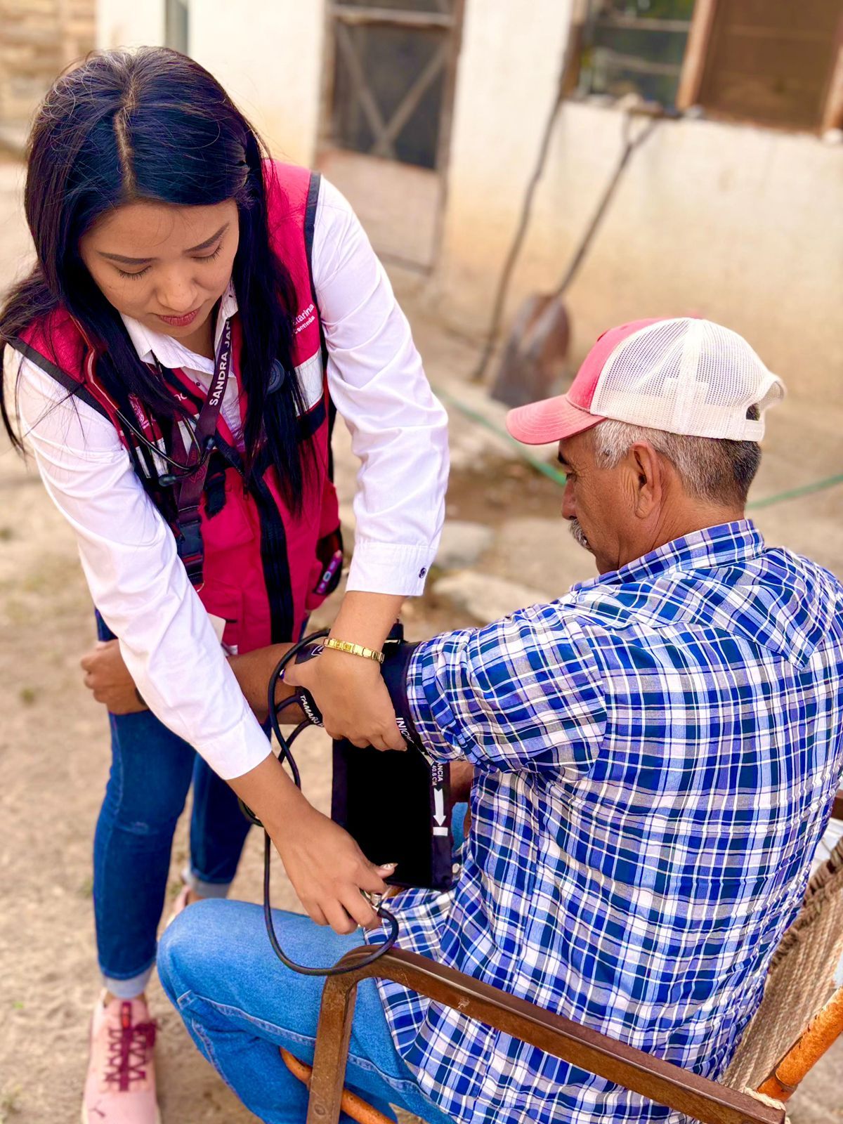 Llevan apoyos a habitantes de comunidades altas en La Huasteca