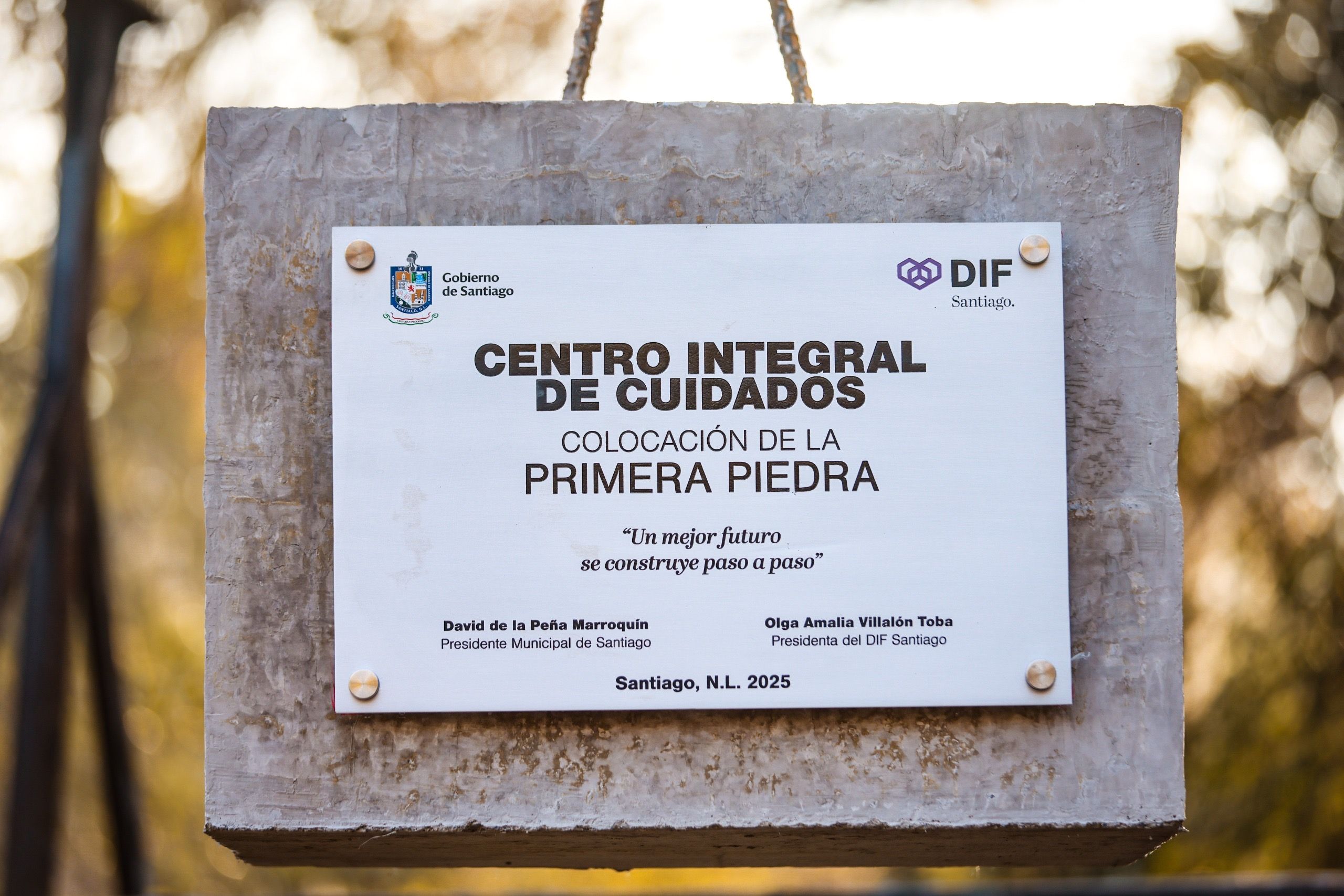 Arrancan David de la Peña y Presidenta del DIF la construcción del Centro Integral de Cuidados de Santiago