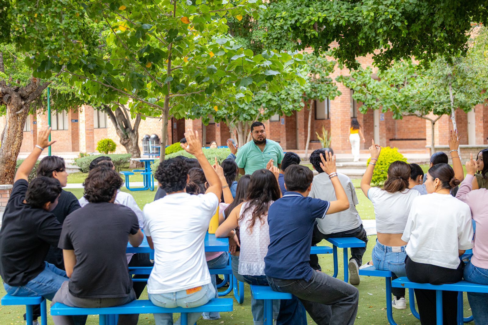 Dirección de la Juventud refuerza colaboración con universidades de la región
