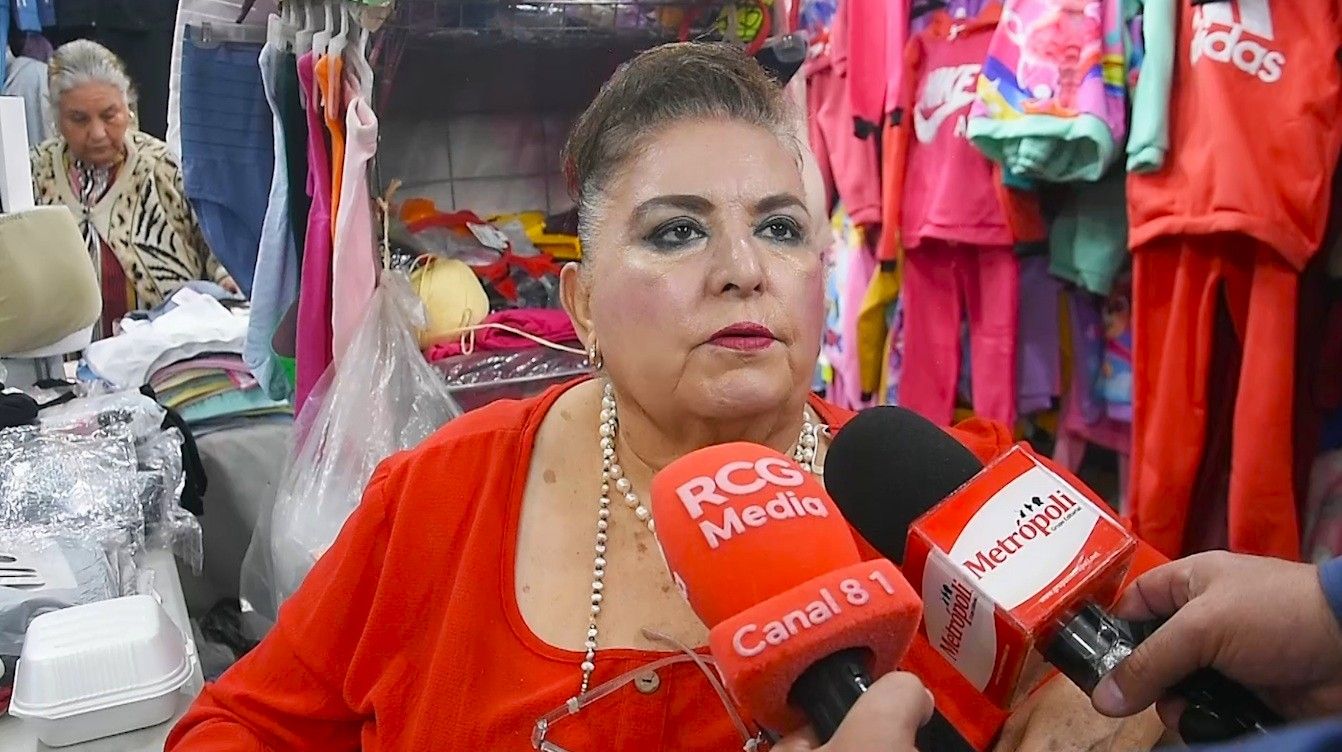 Instalan comerciantes vendimia con productos del sur del país en plaza principal de Frontera