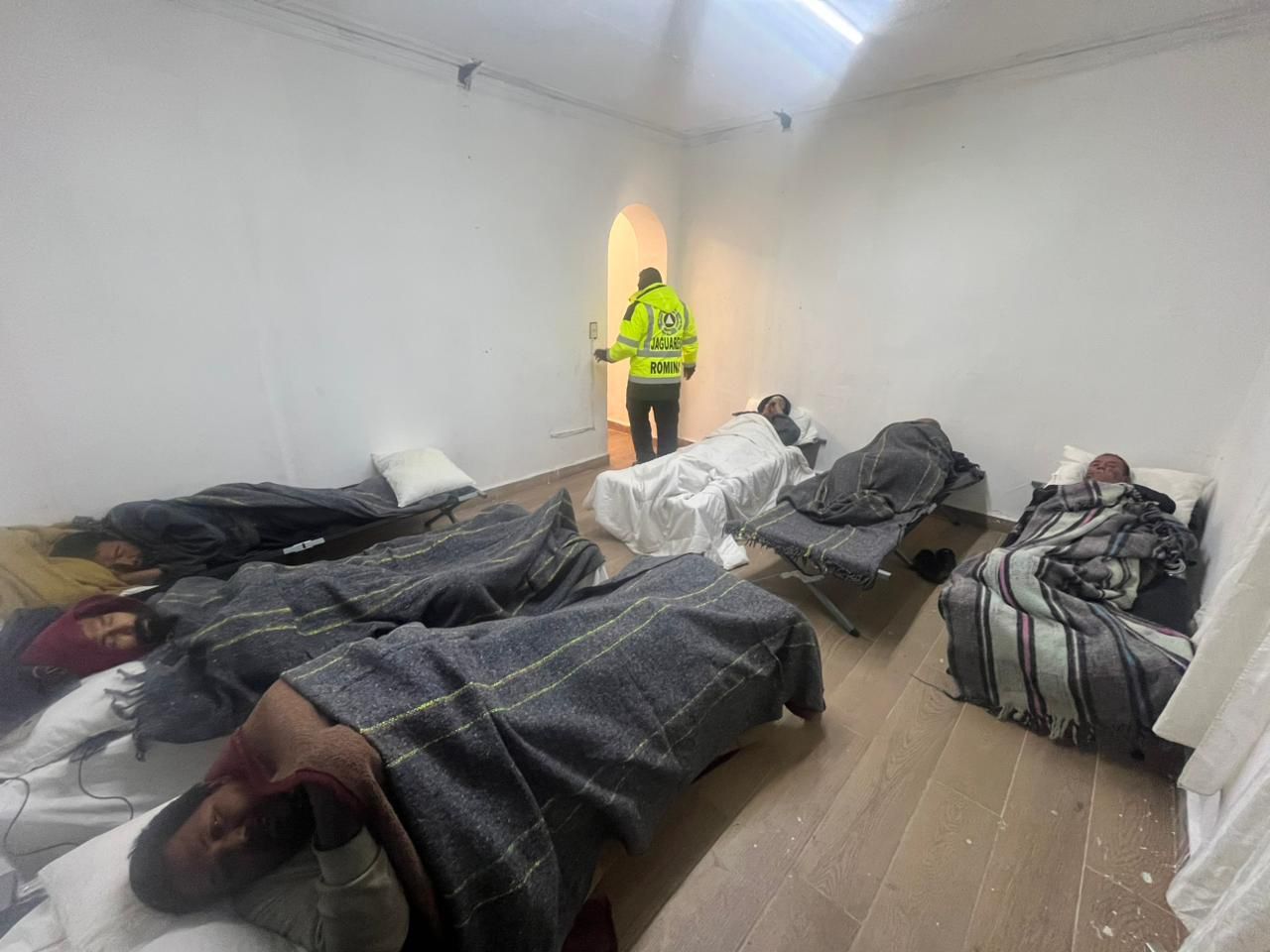 Activa Santa Catarina albergues por frío