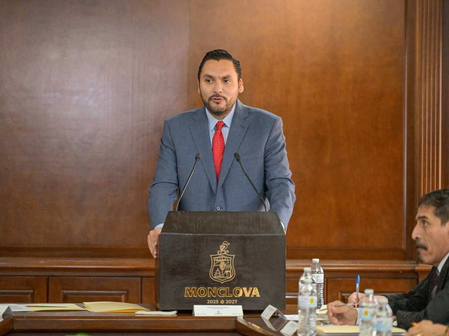 Carlos Villarreal presenta su Primer Informe de Gobierno ante el Cabildo