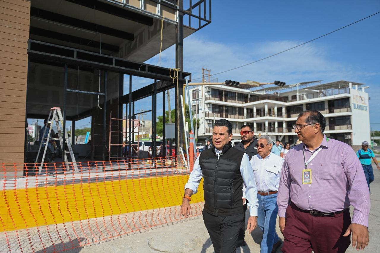 Supervisa Lalo Gattás avance de remodelación de central de autobuses de Victoria