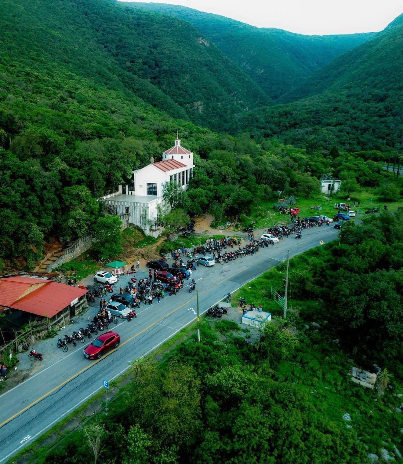 Inaugurarán Lalo Gattás y Lucy de Gattás zona biker