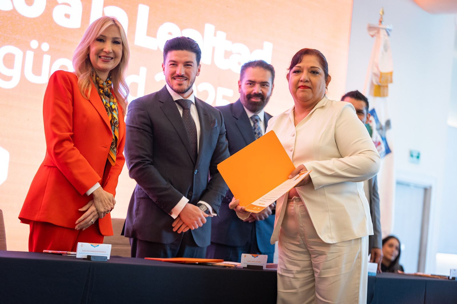 Gracias al talento de las y los trabajadores de Salud, Nuevo León es primer lugar en cobertura universal: Samuel García