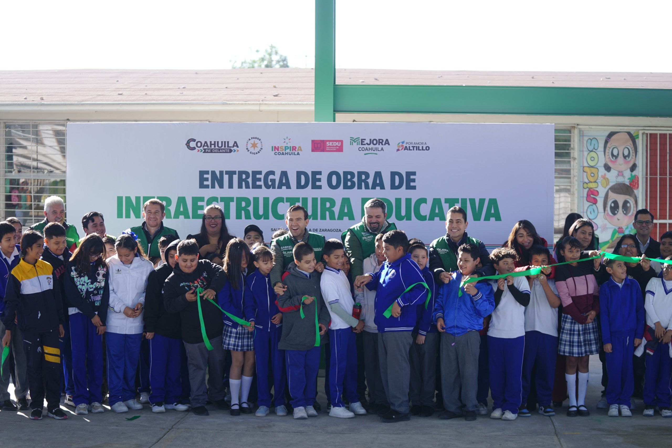 Mejora Coahuila continúa entregando obras de infraestructura educativa en la Región Sureste