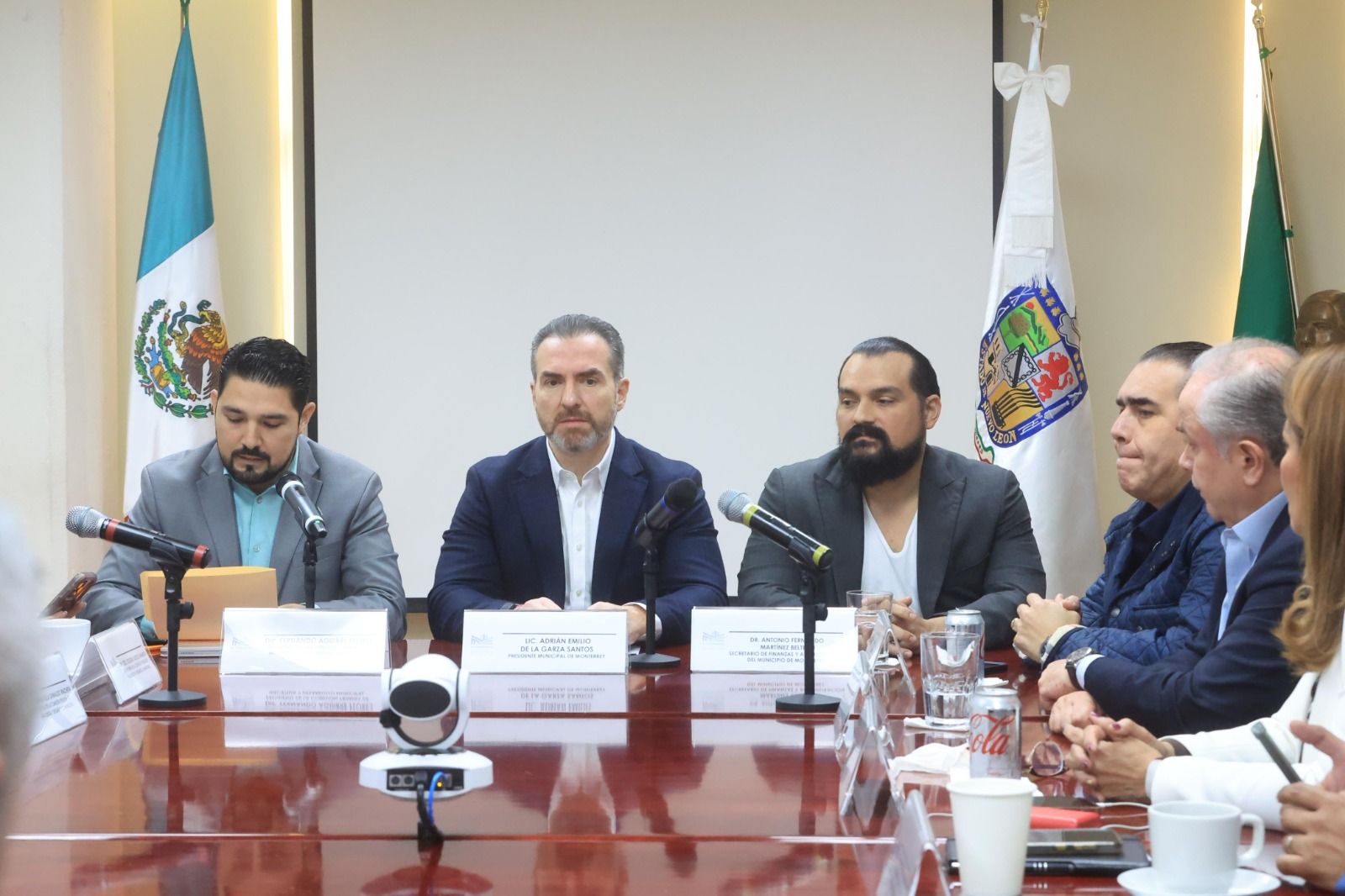 Expone Monterrey proyecto de presupuesto para 2026 ante diputados