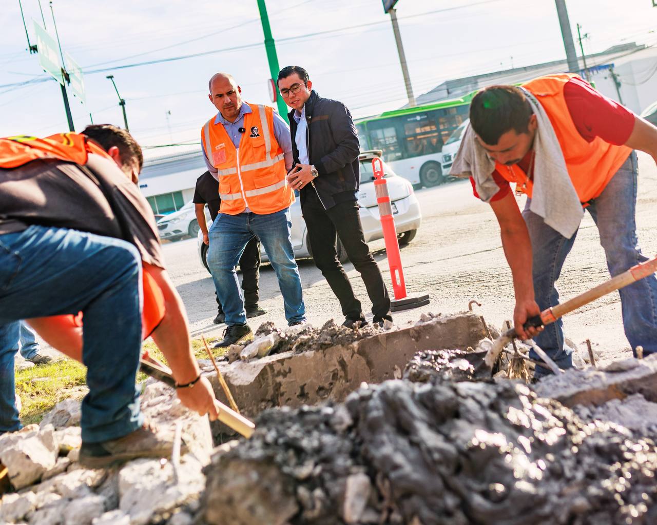 Inicia Félix Arratia obra de rehabilitación pluvial en el acceso a El Sabinal