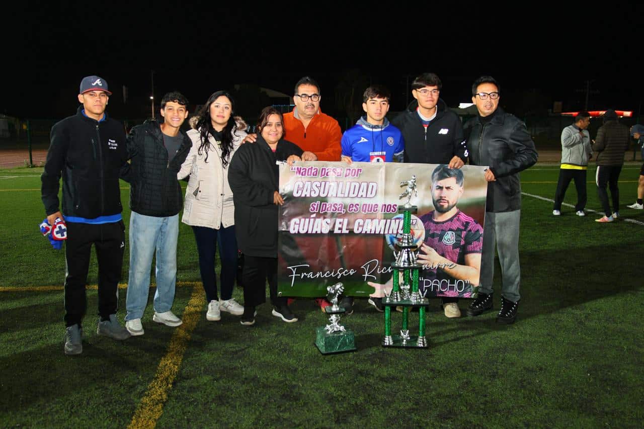 Chano Díaz Iribarren impulsa y reconoce el talento deportivo en Sabinas