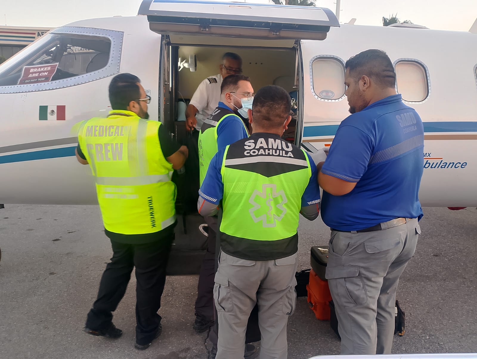 Trasladan a menor de edad a Galveston para atención oportuna