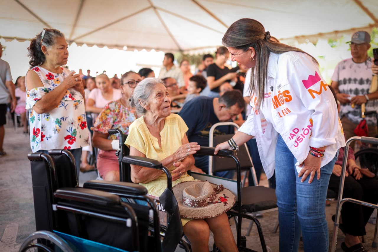 Atiende Igualdad e Inclusión a más de 23 mil personas con aparatos de movilidad, aparatos auditivos y lentes graduados en Nuevo León
