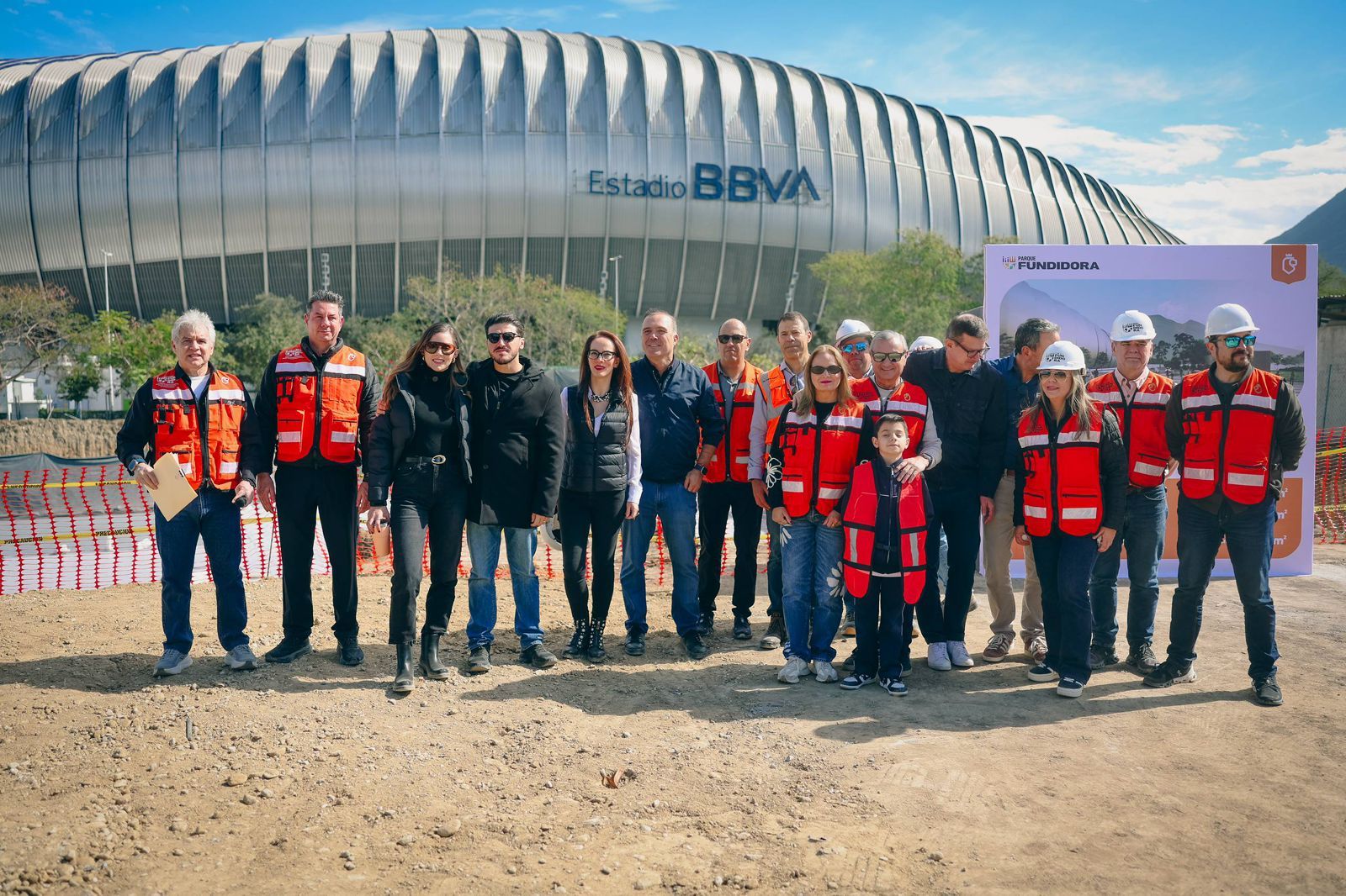 Supervisa Samuel García avances en obras del Parque del Agua