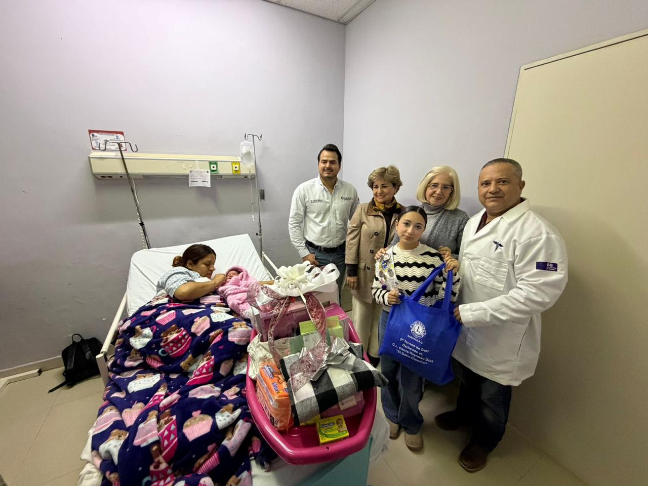 Chano Díaz da la bienvenida: La familia Sabinense crece con Inés Abigail, la primera bebé del año