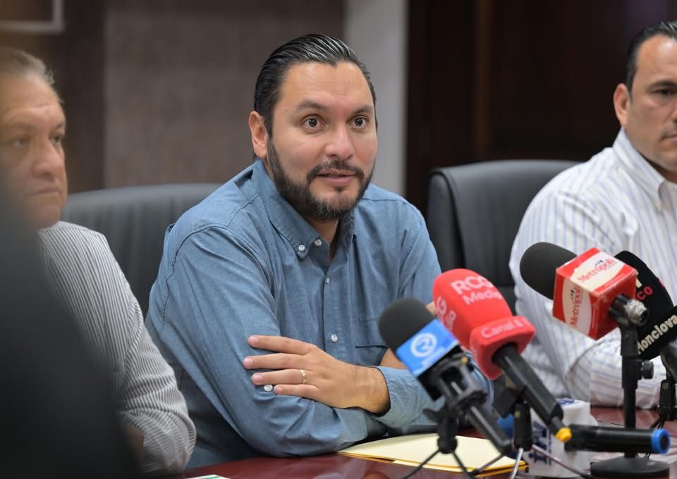 Carlos Villarreal promueve incentivos y beneficios en el pago del Predial 2026