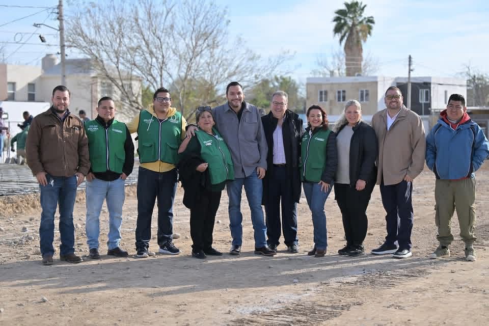 Carlos Villarreal supervisa construcción de nueva escuela Suzanne Lou Pape