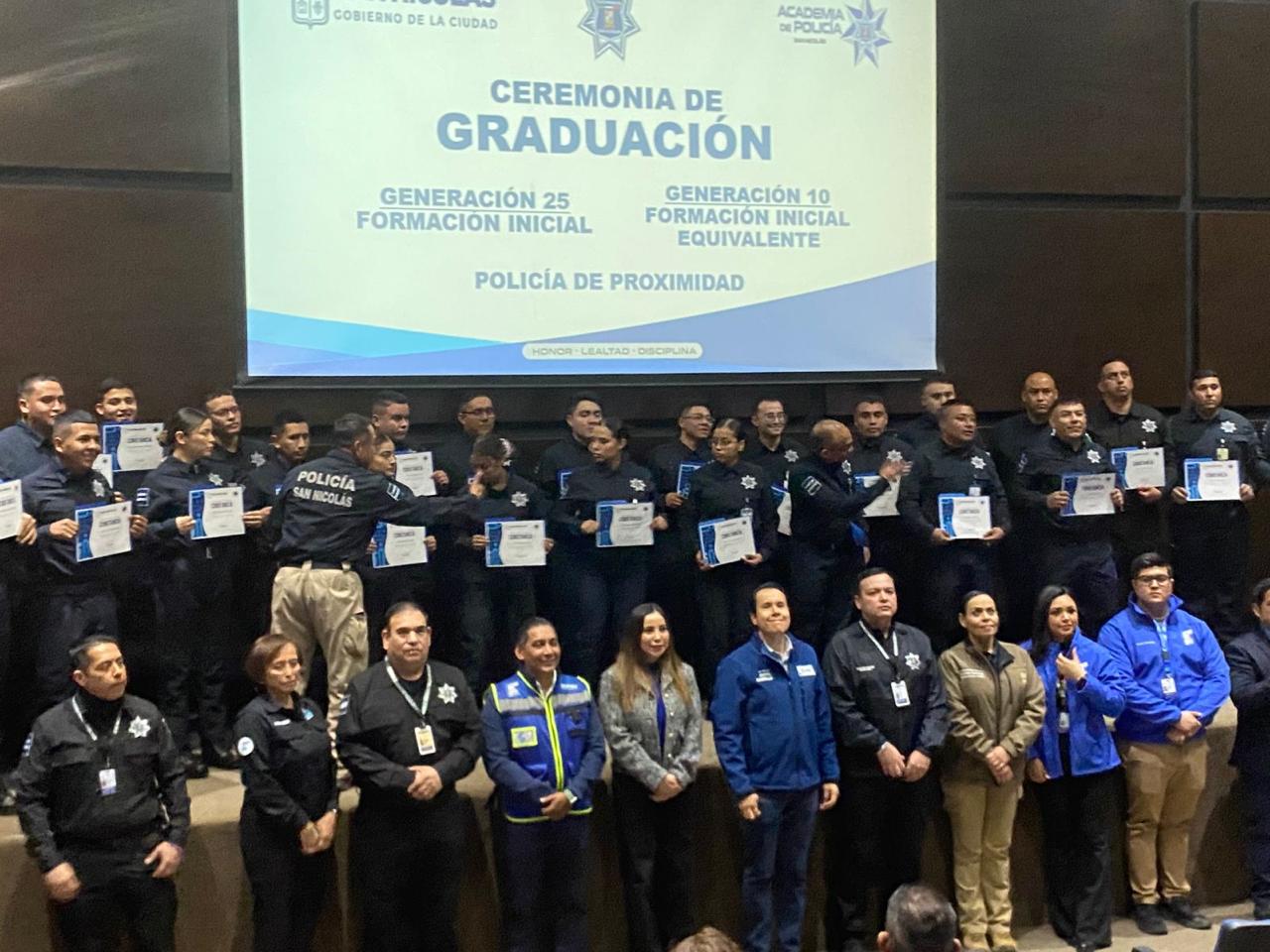 Gradúa San Nicolás a 30 nuevos policías; refuerzan seguridad con proximidad y profesionalización
