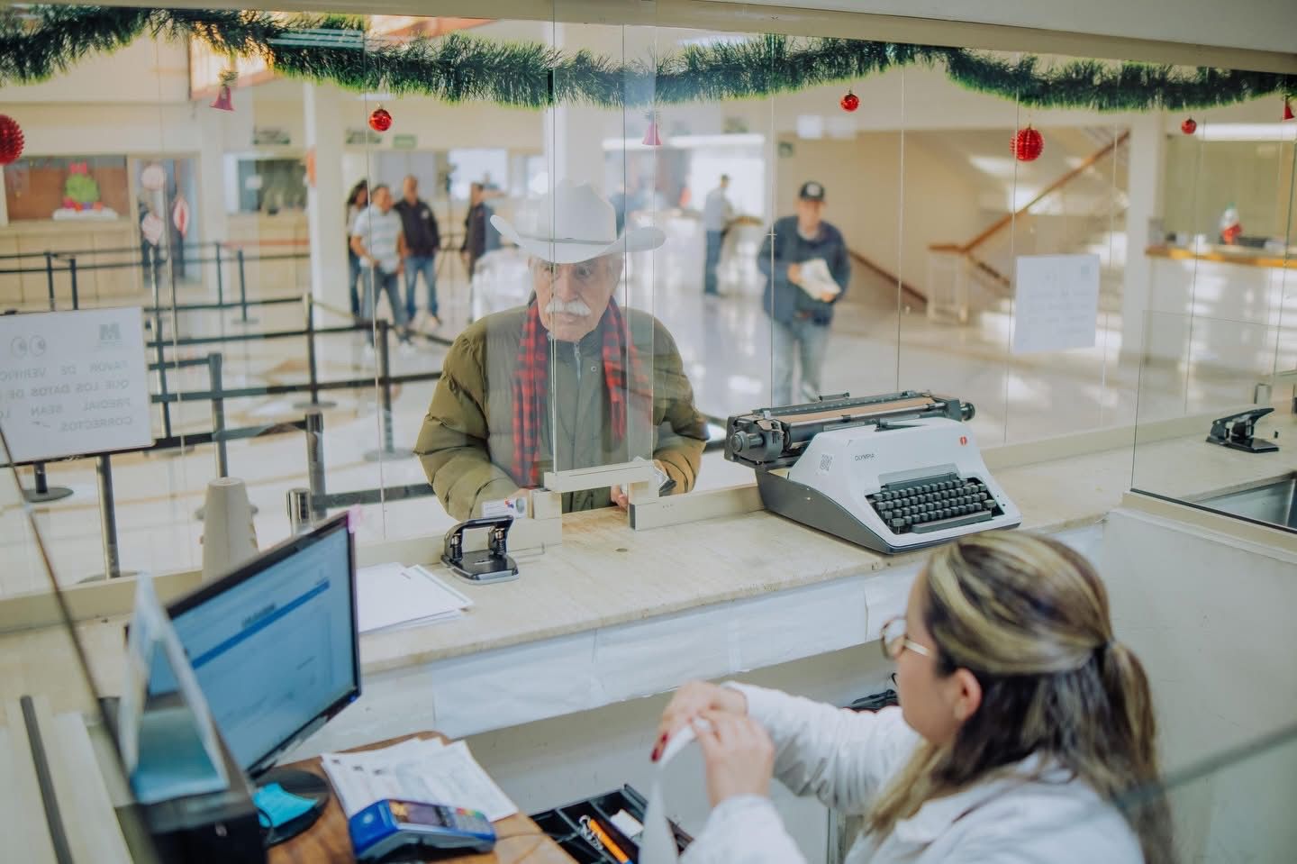 Carlos Villarreal invita a aprovechar descuentos en pago del Predial 2026