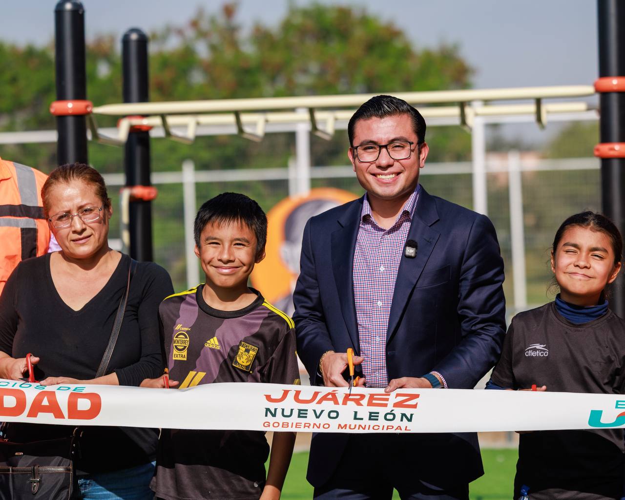 Inaugura Félix Arratia el Espacio de Unidad Paseo del Prado, el número 33 de 100