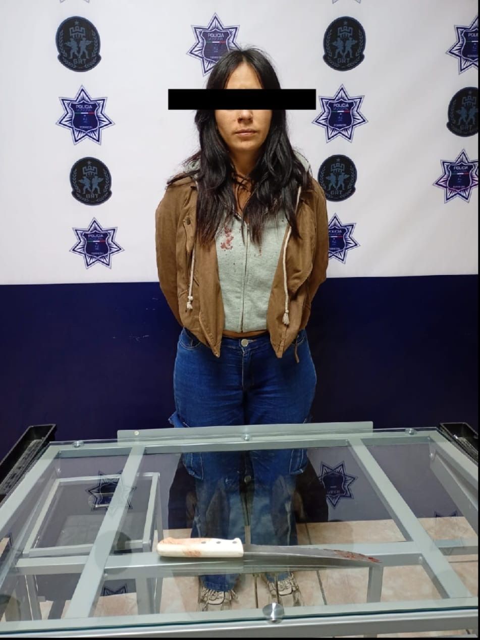 Mujer es detenida por policías tras herir a su pareja en la colonia La Perla