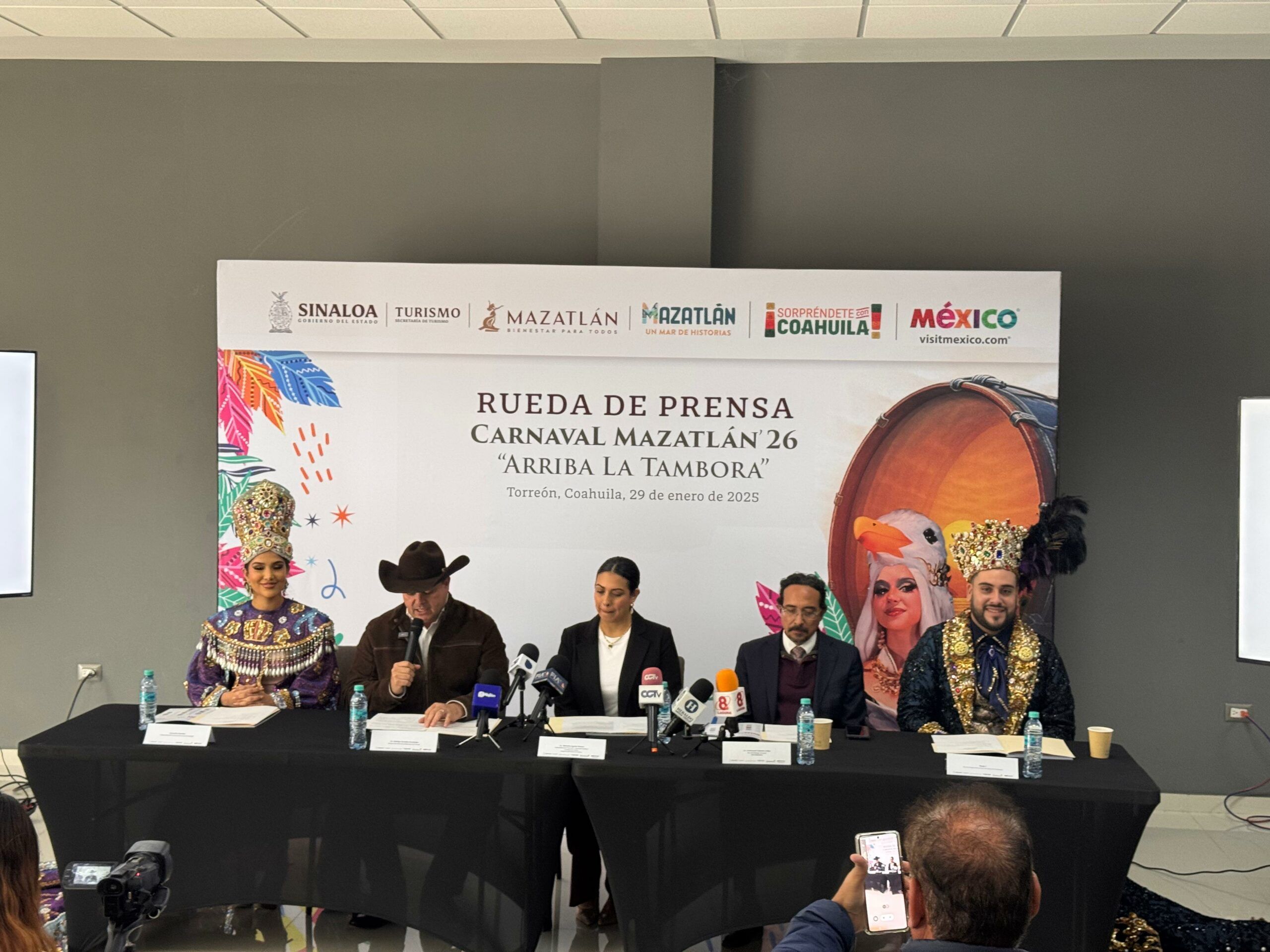 Presentan en Torreón el Carnaval Internacional de Mazatlán 2026