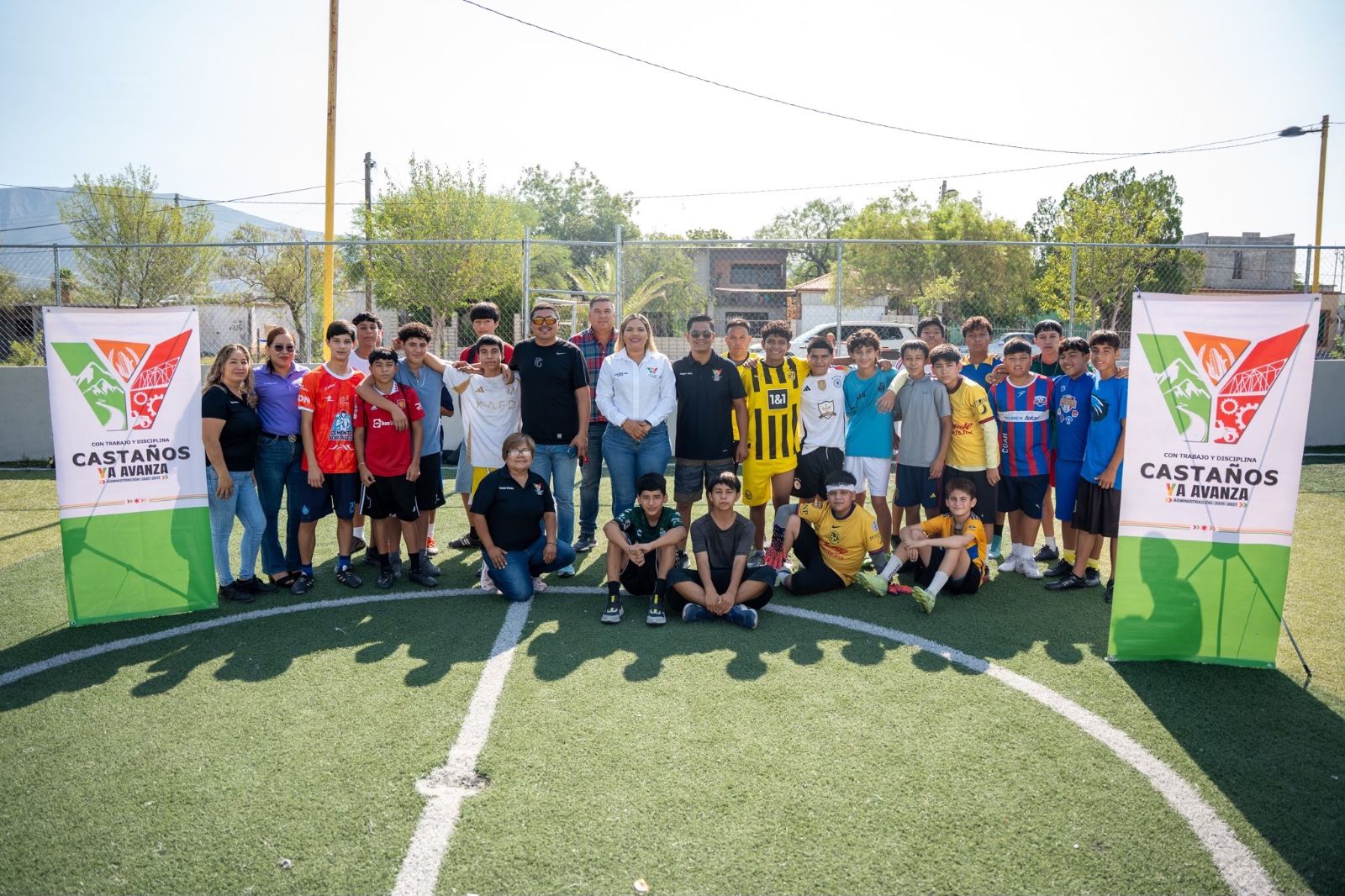 Impulsa Yesica Sifuentes espacios deportivos dignos y seguros en Castaños