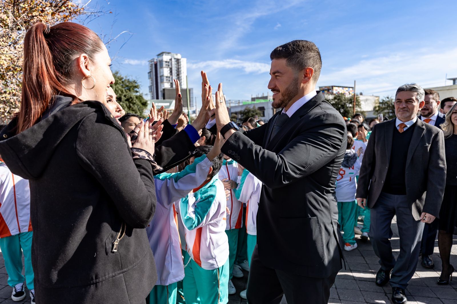 Cumplir la Constitución fortalece el desarrollo de Nuevo León: Samuel García