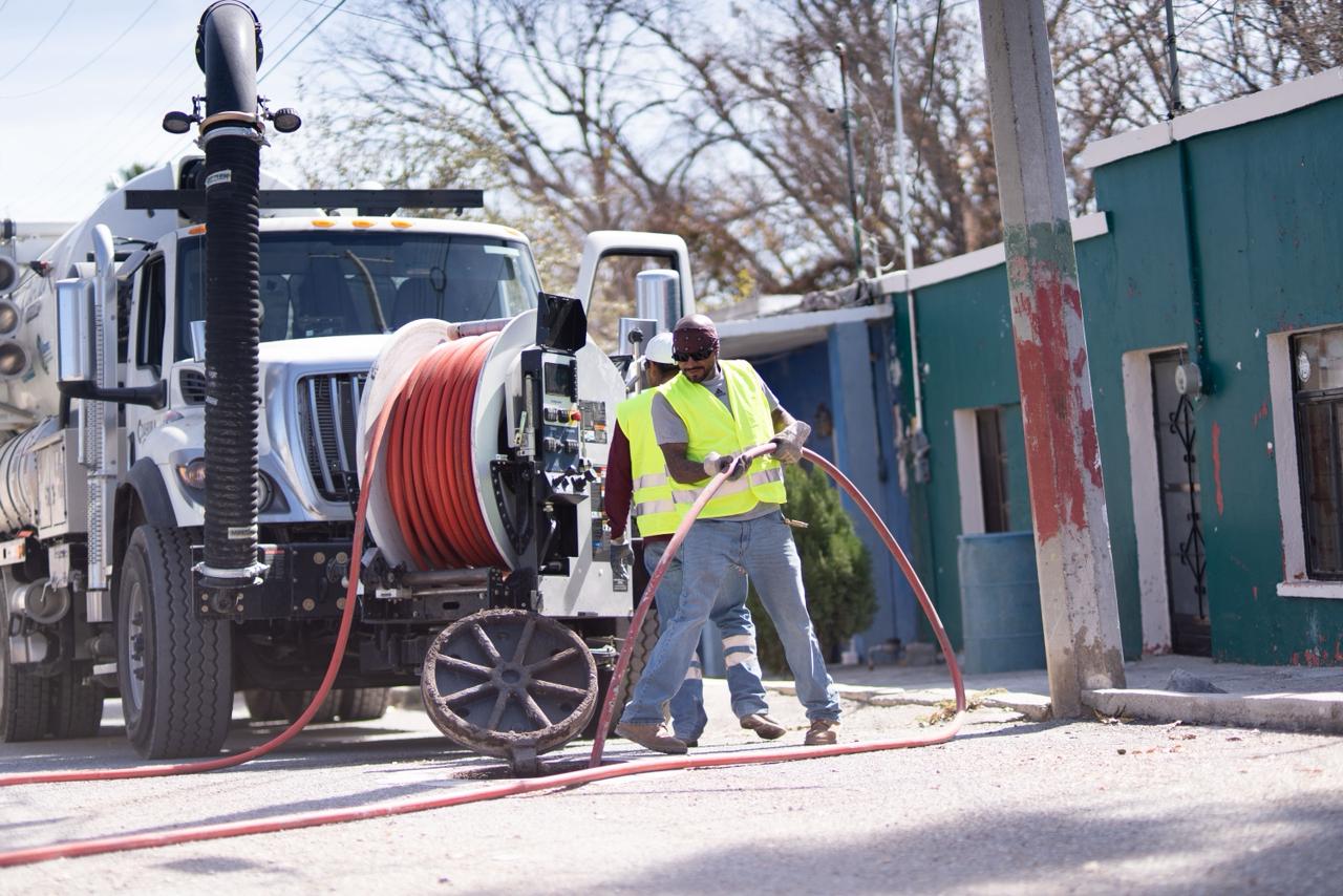 Gestiona Chano Díaz solución a drenaje en coordinación con SIMARC
