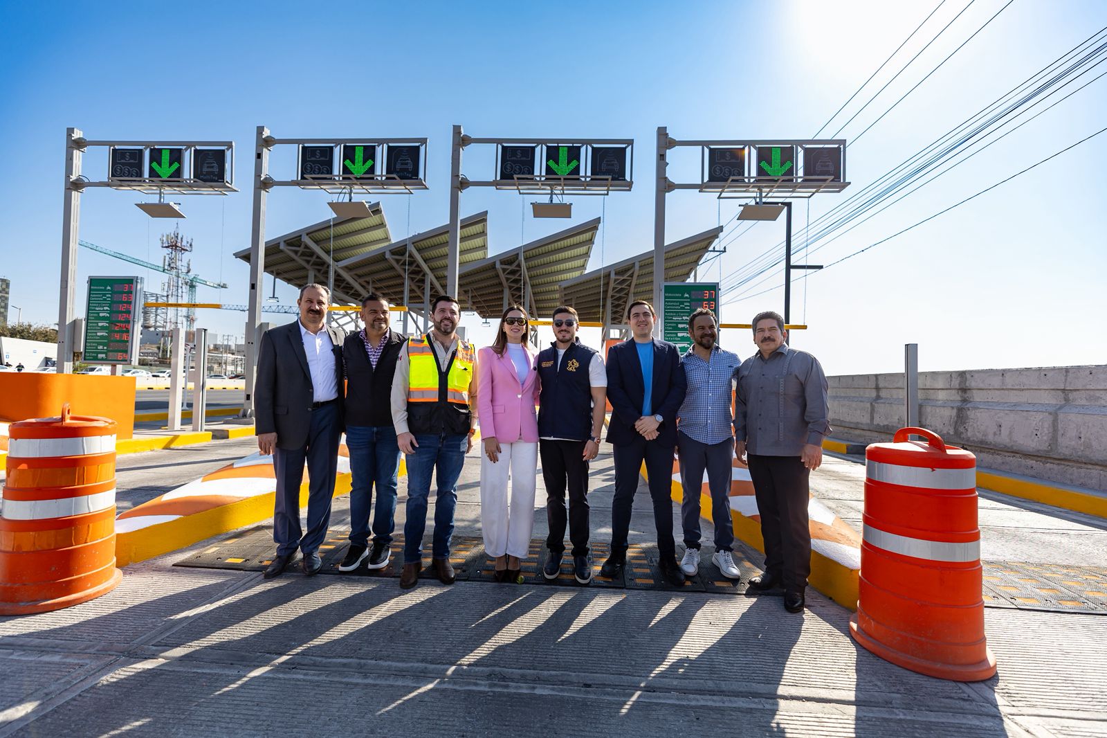 Reabre Samuel García Autopista al Aeropuerto de forma gratuita