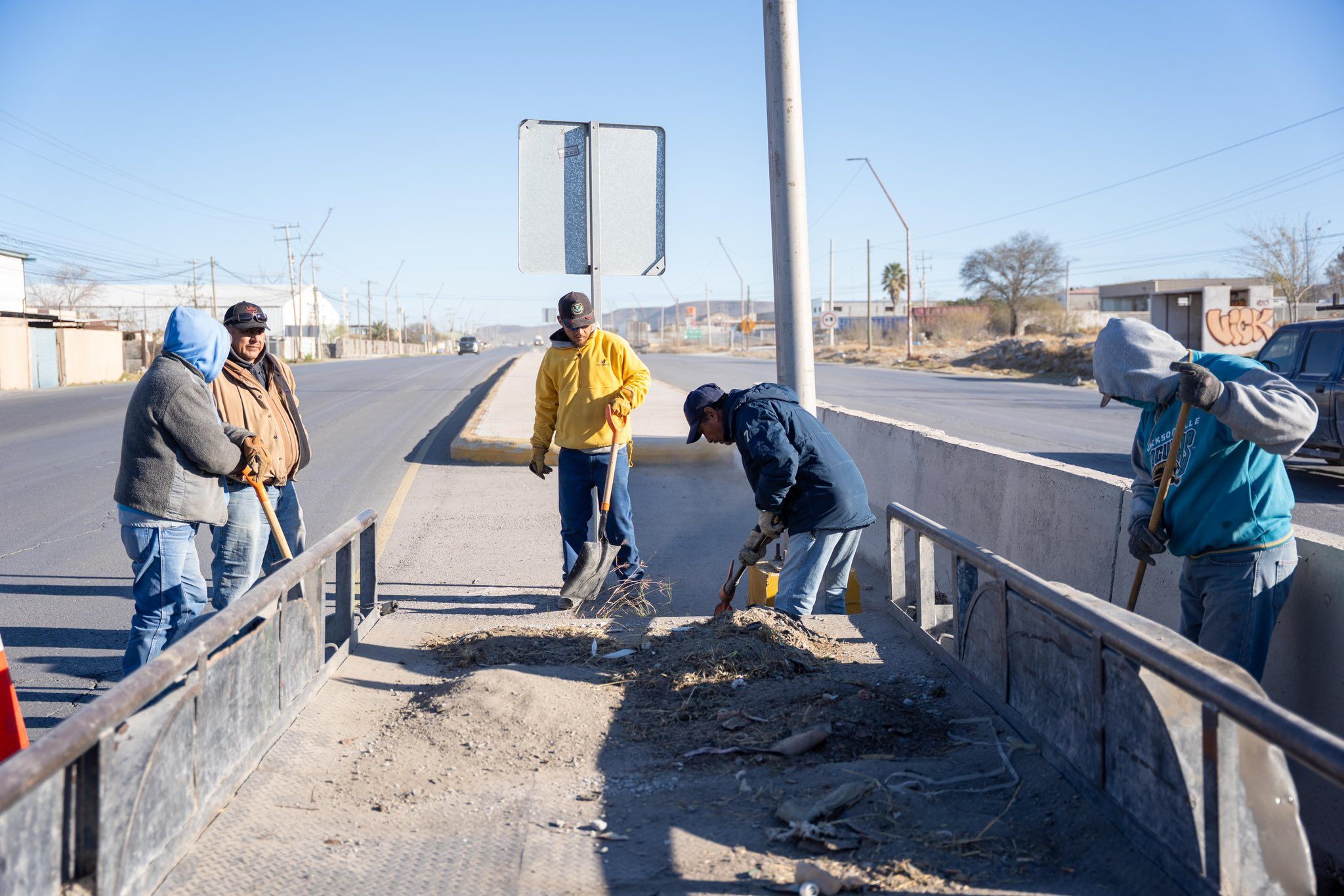 Refuerza Yesica Sifuentes acciones de limpieza y orden en vialidades de Castaños